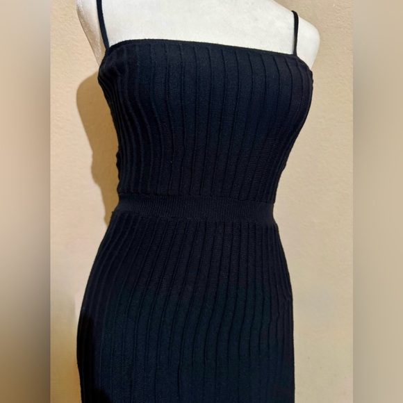 Olivaceous Robbie Maxi Dress-Black/Khaki
Spaghetti Straps SZ Small NWT - Picture 7 of 13